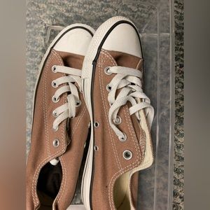 Converse Size 8